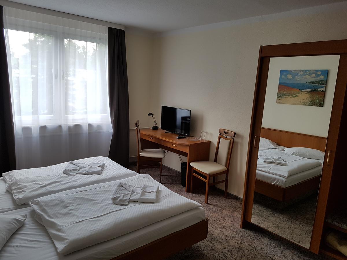 Hotel Restaurant Am Kriebsteinsee Ngoại thất bức ảnh